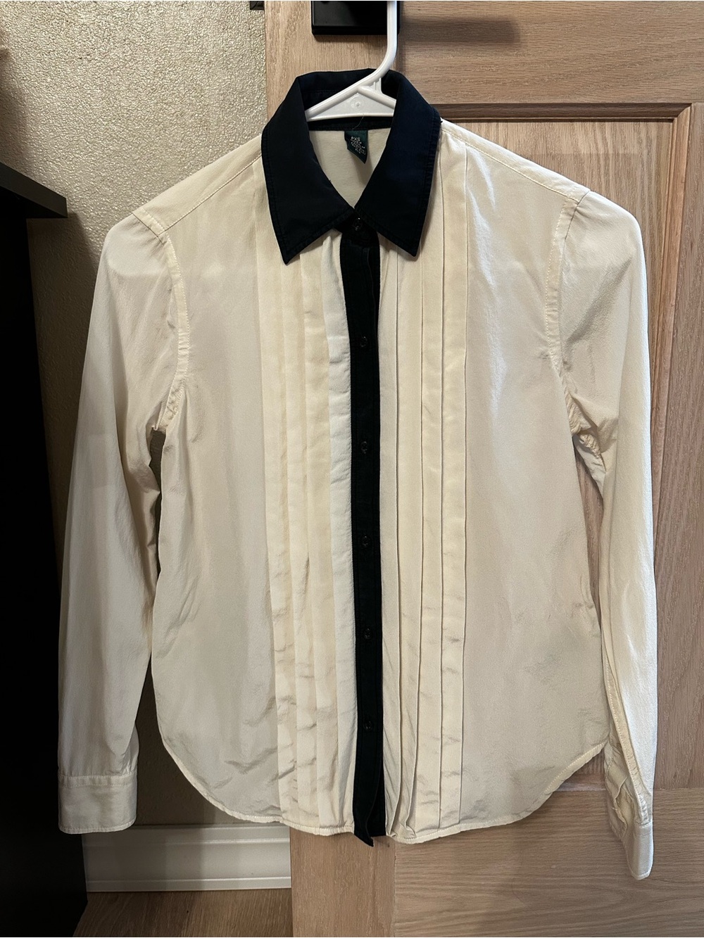 RALPH LAUREN Cream Contrast-Collar Pleated Women’s Button-Down Blouse, Size PXS